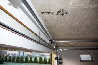 cokół bramy garażowej