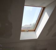 okno dachowe, akrylowanie spoinowanie