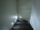 dostosowanie instalacji elektrycznej do oświetlenia schodów