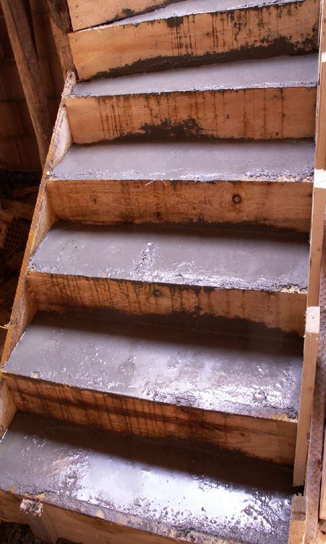 schody zabiegowe szalunek, wylany beton