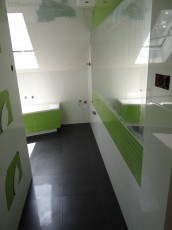 wykończona łazienka płytki tubądzin colour pop green