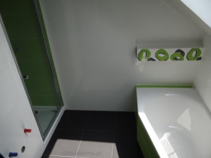 łazienka, łazienka w bloku, piękna łazienka, zielona łazienka, biała łazienka