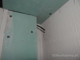 regips, instalacja pod tasme led w ozdobnej konstrukcji z regipsu