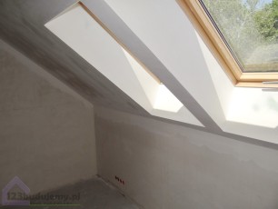 okna dachowe szpachlowanie, wykończenie
