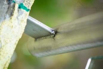 Mocowanie balustrady pionowej z nierdzewki do czoła balkonu