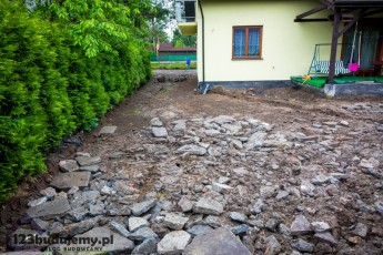 utwardzenie terenu pod podjazd gruz betonowy pierwsza warstwa