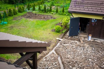 widok z okna na podjazd