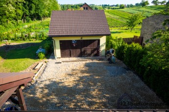 podbudowa kamień tłuczeń garaż brama