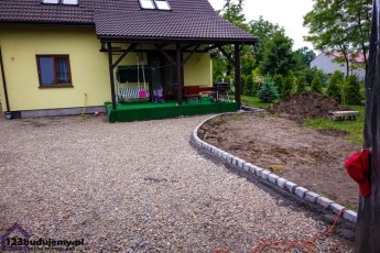 obżerza podjazdu z kostki granitowej półkola okręgi