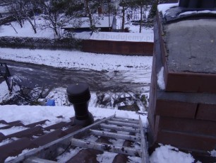 komin wentylacyjny kanalizacji, dachówka euronit, śmierdzi w łazience z szamba