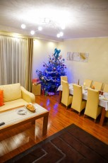 salon przygotowany na kolację wigilijną