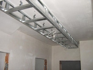 Budowa sufitu podwieszanego z płyt gipsowo-kartonowych, Dekoracja ścian i sufitów