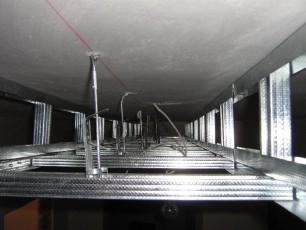 Dekoracyjny sufit podwieszany - montaż krok po kroku