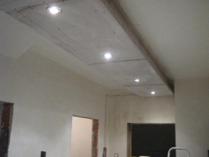 Jak zrobić sufit podwieszany – okrągły lub prostokątny