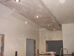 Sufity podwieszane z ukrytym oświetleniem  led, tasma led montaż