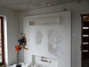 zabudowa telewizora samsung, telewizor led wiszący na ścianie