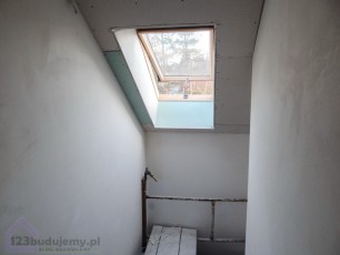 płyta kartonowogipsowa okno dachowe