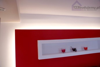 Zabudowa telewizora LCD z płyt gips-kartonowych regipsów, profili do regipsów