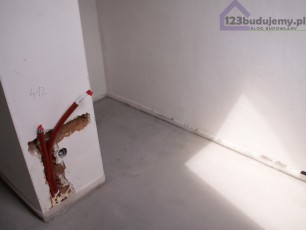 Wylewki w łazience na poddaszu