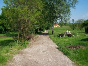 podtopiona działka, staw na działce