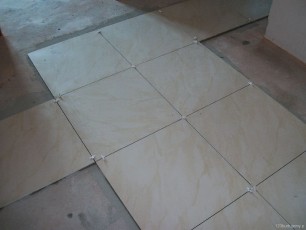 źle ułożone płytki