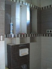 półki w łazience na zabudowie