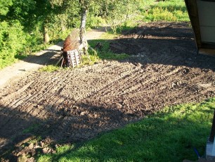 plantowanie ziemi, niwelacja terenu