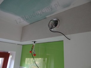 wentylacja w kabinie prysznicowej i łazience