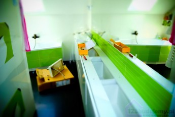 meble łazienkowe fronty lakierowane na wysoki połysk