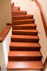 wykończenie schodów betonowych drewnem dębowym