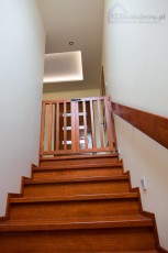 bramka zabezpieczająca schody