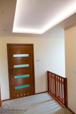 sufit podwieszany na poddaszu, taśma led, sufit obnizony