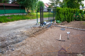 montaż bramy przesuwnej z automatyką faac