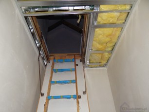 wyłaz schodki na strych