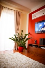 aranżacja ściany z telewizorem, sypialnia zestaw rtv