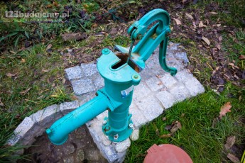 pompa ręczna abisynka przymrozek rozsadził żeliwo uszkodzona pompa