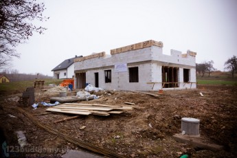 budowa domu u sąsiadów szalowanie stropu