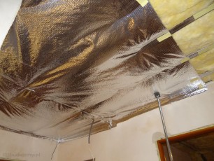 folia paroizolacyjna cieplna, z izolacja cieplna srebrna