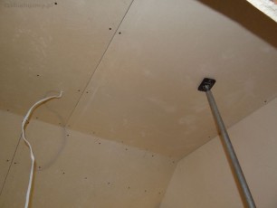 stempel pomocny przy przykręcaniu płyt kartonowo gipsowych