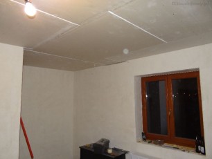 sufit podwieszany zabudowa poddasza przed spoinowaniem