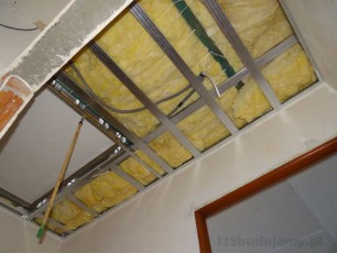 schody strychowe,wyłaz na strych stelaż obrobienie wyłazu