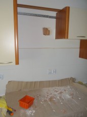 montaż okapu i oświetlenie meblowego w kuchni