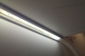 taśma led w profilu aluminiowym do taśm led, profil kątowy do narażnika