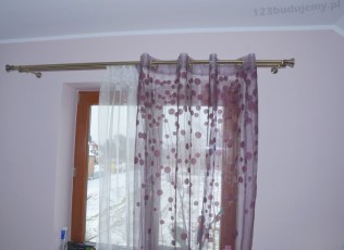 karnisz w pokoju dziecka, podwójny karnisz zasłona firankowa,