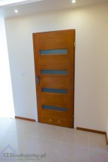 drzwi drewniane do garderoby przedpokój