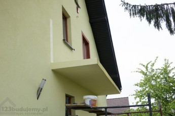 Zdemontowana tymczasowa barierka na balkonie