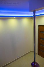 sufot podwieszany z podświetlenie rgb led taśma led