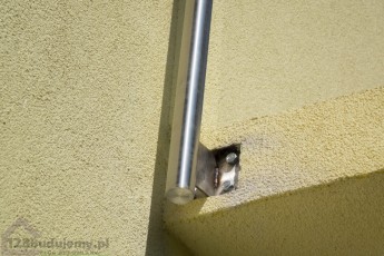 słupki aluminiowe montaż do płyty balkonowej