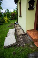 Betonowa opaska wokół domu - na gruz