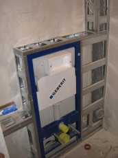 wc podwieszany stelaż